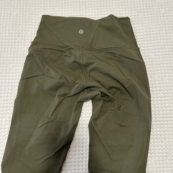 Lululemon Wonder Under High Rise 25’’ Leggings Size 6 - Green w/ mesh stripes - Picture 3 of 5